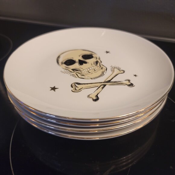 Potter's Studio Skull, Spiders, & Bats Halloween Plates (set of 4) - Picture 4 of 4